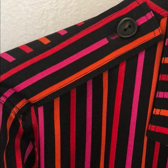 Dana B Vintage 1990s silk Blouse with hidden buttons - Picture 2 of 5